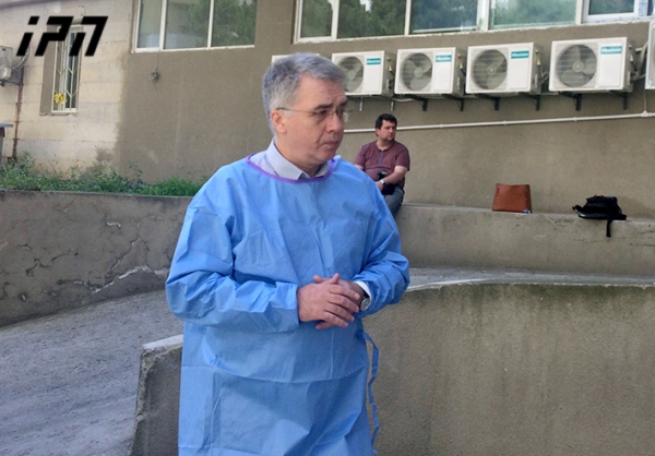დავით სერგეენკო ნანგრევებში მოყოლის შედეგად დაშავებულ მოზარდებს მოინახულებს