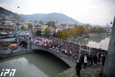 მეტეხის ხიდს 100 ათასი მოწამის სახელობის მეტეხის ხიდი ეწოდა 