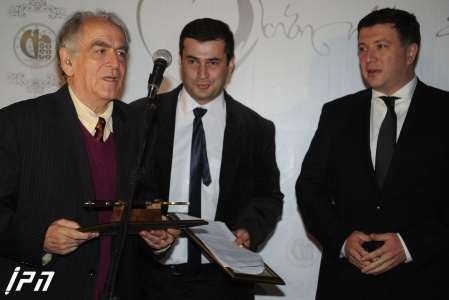 თბილისის მერმა "საპატიო თბილისელები" დააჯილდოვა 