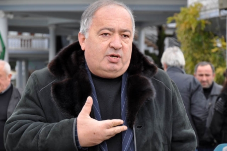 ასლან სმირბა ბადრი პატარკიციშვილის ოჯახისგან თანხის გადახდას მოითხოვს