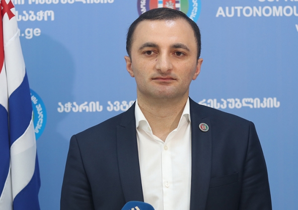 დავით გაბაიძე - შევეცდებით პრეზიდენტს დავუსაბუთოთ, რატომ მივიღეთ აჭარის მთავრობის თავმჯდომარედ თორნიკე რიჟვაძის კანდიდატურის დასახელების გადაწყვეტილება