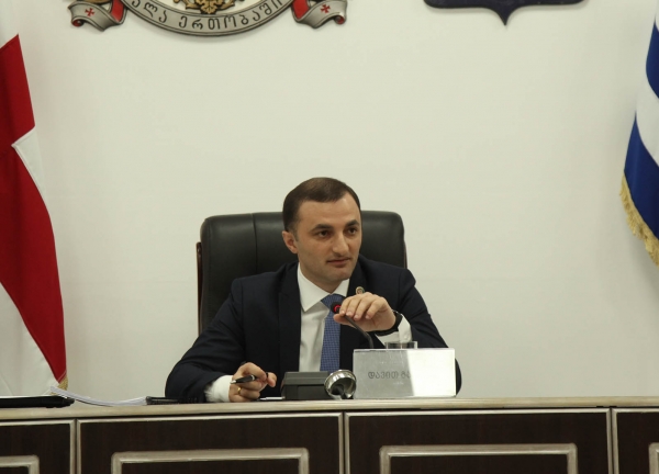 აჭარის უმაღლესი საბჭოს რიგგარეშე სესიაზე მთავრობის შემადგენლობას უყრიან კენჭს