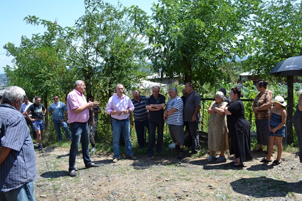 ზესტაფონის მუნიციპალიტეტის მერი კვალითისა და ცხრაწყაროს მოსახლეობას შეხვდა