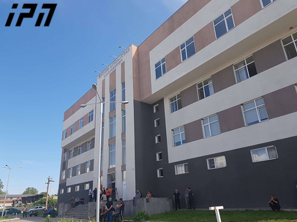გომბორზე, ავარიის დროს დაშავებულ ერთ მოზარდს ამ წუთებში ქირურგიული ოპერაცია უტარდება
