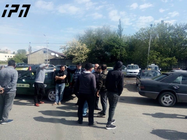 ქუთაისში ტაქსის კომპანია "მაქსიმის" თანამშრომლები გაიფიცნენ 