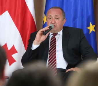 გიორგი მარგველაშვილი - საპარლამენტო უმრავლესობის მიერ მქუხარე აპლოდისმენტებით გაყვანილი და ჩემგან დაცული პრემიერი რამდენიმე დღეში თურმე ნეგატიური პერსონა აღმოჩნდა