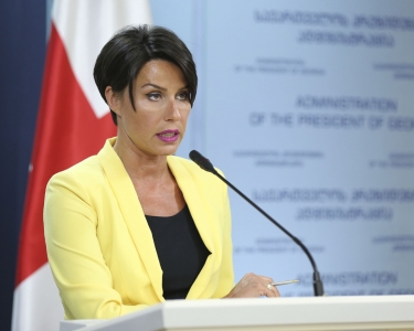 პრეზიდენტი ნიცაში გარდაცვლილი საქართველოს მოქალაქის ოჯახს უსამძიმრებს
