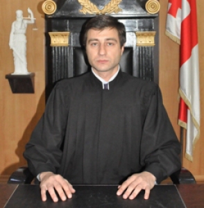 გიორგი ებანოიძე გიორგი მიქაუტაძეს თბილისის საქალაქო სასამართლოს თავმჯდომარედ არჩევას ულოცავს