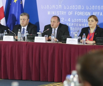 გიორგი მარგველაშვილმა ამბასადორიალის მონაწილეებთან კონსოლიდირებული მუშაობის საკითხი განიხილა