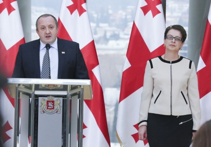 პრეზიდენტი ელის, რომ პარლამენტი ნინო გვენეტაძის კანდიდატურას პირველივე რაუნდში მხარს დაუჭერს