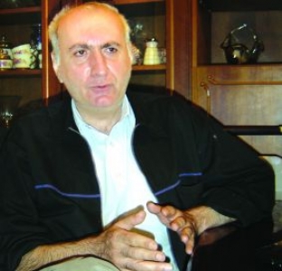 რევოლუცია წერას ატანილი ხელისუფლებების ხელში ხდება