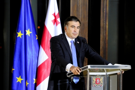 მიხეილ სააკაშვილი - პირველად გავიგე, რომ "ფეისბუქით" წერს პრემიერი პრეზიდენტს წერილს და ასევე "ფეისბუქით" ითხოვს პასუხს