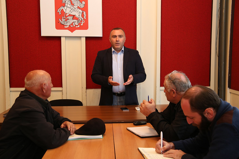 ცაგერში ფერმერებს  კოოპერატივების მხარდაჭერის პროგრამა  წარუდგინეს