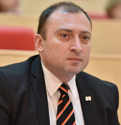 მერაბ ქვარაია