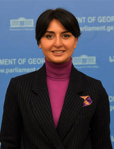 ნინო ლაცაბიძე