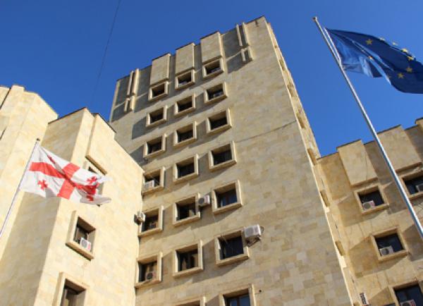 根据检察官办公室的说法，根据斯特拉斯堡法院的决定，正在鲁斯塔维利大道上进行调查行动，与2019年6月20–21日的事件有关——这些行动将“使调查能够完全重建犯罪的全貌”。