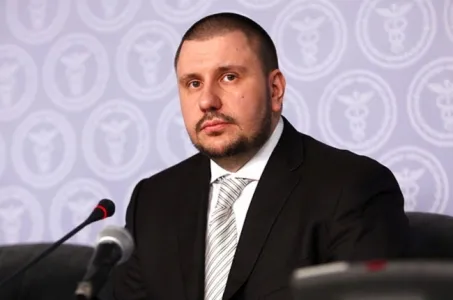 უკრაინის ეროვნული პოლიციის უფროსის განცხადებით, კოლაბორანტების უმრავლესობამ, რომლებიც ხარკოვის ტერიტორიაზე მჭიდროდ თანამშრომლობენ მტერთან, დეოკუპაციამდე დატოვეს ოლქი