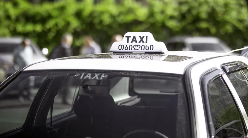 Drivers of category A taxi cabs to be fined unless their cabs are not painted completely white