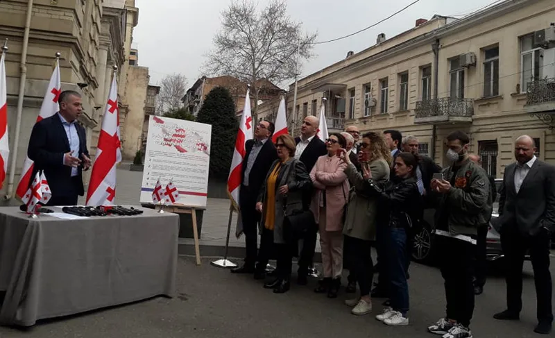 Opposition parties sign memorandum on judicial reform