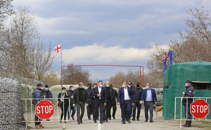 ვახტანგ გომელაური შიდა ქართლში ჩავიდა და საოკუპაციო ხაზის მიმდებარე ტერიტორიაზე არსებული საგუშაგოები მოინახულა