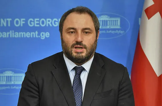ბექა ნაცვლიშვილი ფრაქცია "დამოუკიდებელ დეპუტატებს" უერთდება
