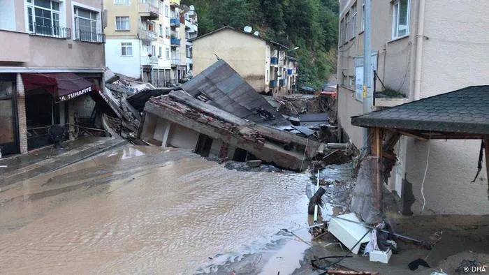 თურქეთში წყალდიდობის შედეგად დაღუპულთა რიცხვი ექვსამდე გაიზარდა