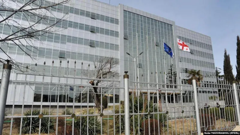 State Audit Office starts examining reports, according to which Davit Kezerashvili gave a car to Nika Melia as a gift