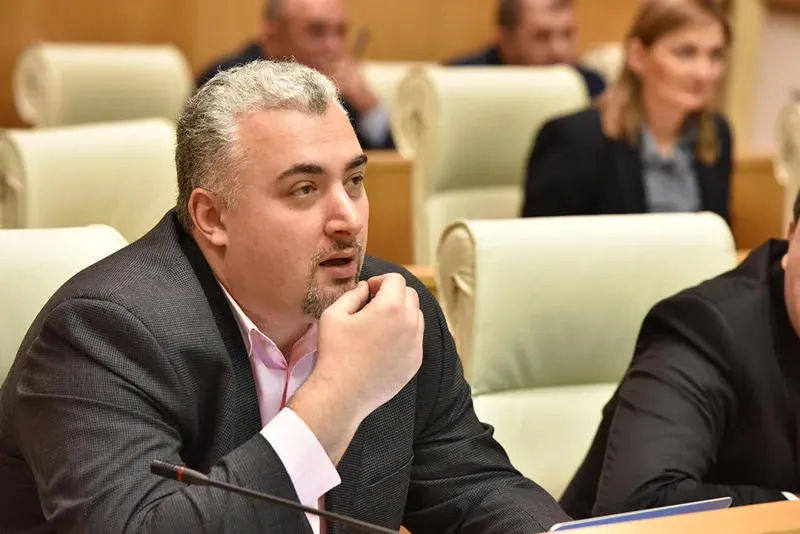 Серги Капанадзе – Исследование IRI показало, что рейтинг «Грузинской мечты» идет вниз, а суммарный рейтинг оппозиции – вверх