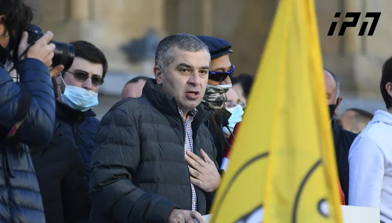 დავით ბაქრაძე მოსახლეობას - „ქართული ოცნებისთვის“ თქვენ ხართ უბრალოდ რიცხვები, რომელიც შეიძლება გადაკეთდეს - 1 უდრის 3-ს, 4 უდრის 9-ს, მაგრამ ერთი არ უდრის 3-ს, არც 4 უდრის 9-ს