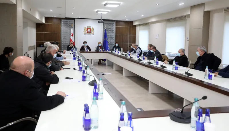 Government's economic team discusses possible additional targeted restrictions due to epidemiological situation with representatives of markets