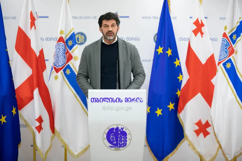 კახა კალაძე აფრიკის დასახლებაში შენობების დემონტაჟზე - საფუძვლიანი ეჭვია, რომ საქმე გვაქვს თაღლითურ სქემასთან, რომლის უკან დგანან გარკვეული პირები და მოქალაქეებს კანონდარღვევისკენ უბიძგებენ