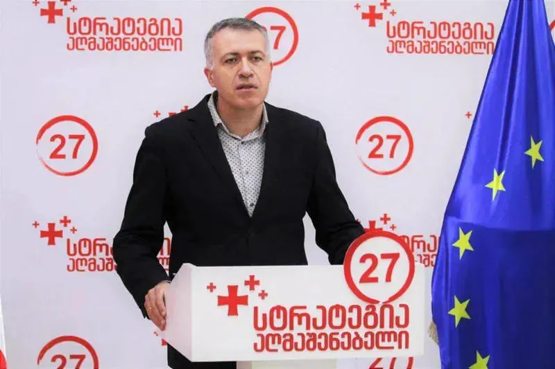 სერგო ჩიხლაძის აზრით, საჭიროა ჯანდაცვის მინისტრის და დაავადებათა კონტროლის ცენტრის ხელმძღვანელის თანამდებობრივი პასუხისმგებლობის საკითხი დადგეს