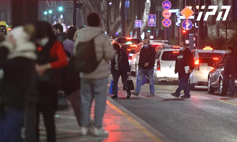 თბილისის მერია 21 22 მარტს ავტობუსები, მიკროავტობუსები და მეტრო მგზავრებს უფასოდ მოემსახურება.