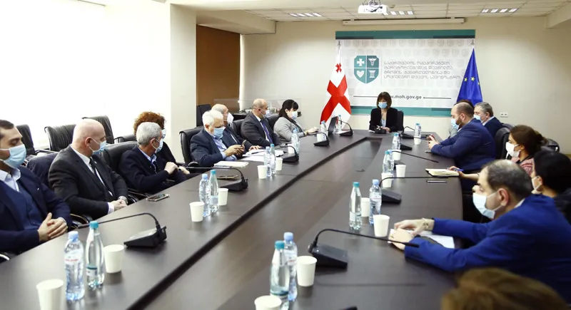 ჯანდაცვის სამინისტროში იმუნიზაციის საბჭოს სხდომა მიმდინარეობს