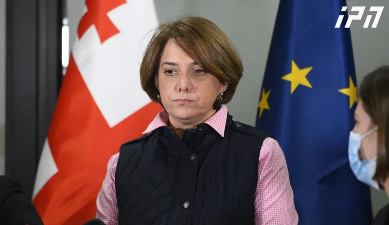 სალომე სამადაშვილი - პრეზიდენტს გავაცანი ჩემი არგუმენტაცია, რატომ მიმაჩნია სწორად, ვეტოს გამოყენებით მოხდეს „ადმინისტრციულ სამართალდარღვევათა კოდექსში“ ცვლილების კანონპროექტის თავიდან განხილვა