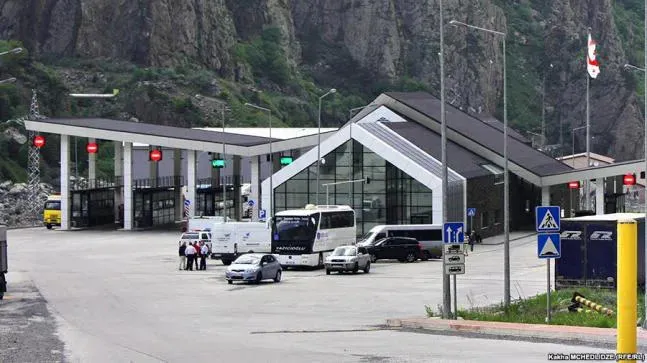 სასაზღვრო გამტარ პუნქტ „დარიალზე“ ე.წ. ნეიტრალურ ზონაში მყოფმა უკრაინის მოქალაქემ დაზიანება მიიყენა - შსს-მ გამოძიება დაიწყო