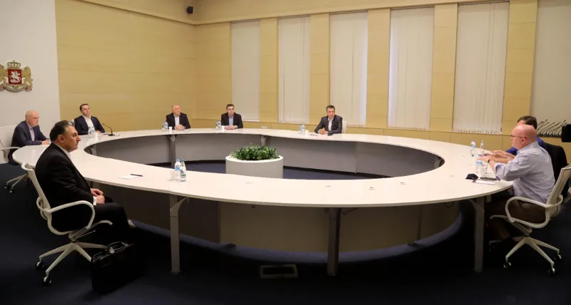 მთავრობის ადმინისტრაცია -  ირაკლი ღარიბაშვილის ფასილიტაციით და ფილიპ რიკერის ჩართულობით, აზერბაიჯანმა კონფლიქტისას დაკავებული სომხეთის 15 მოქალაქე გაათავისუფლა