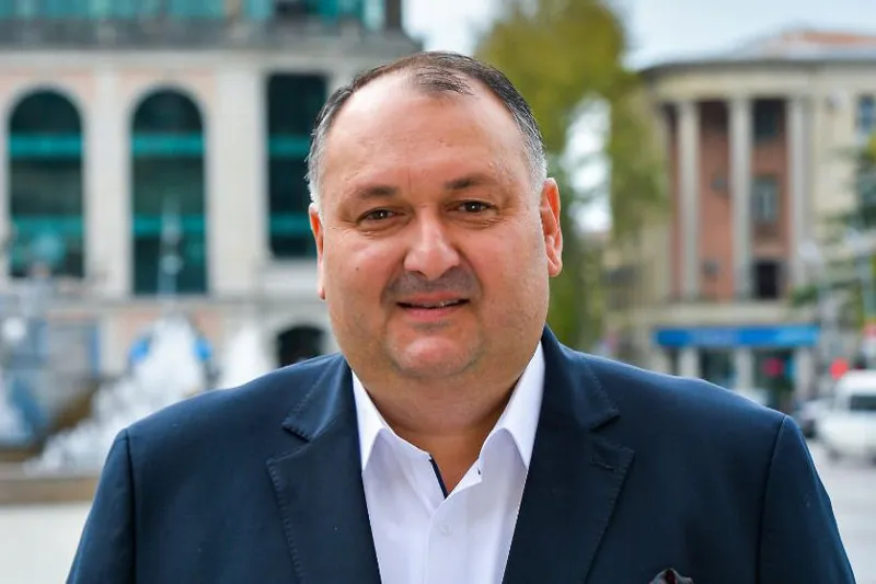იოსებ ხახალეიშვილმა მასწავლებლის საერთაშორისო დღე პედაგოგებს მიულოცა