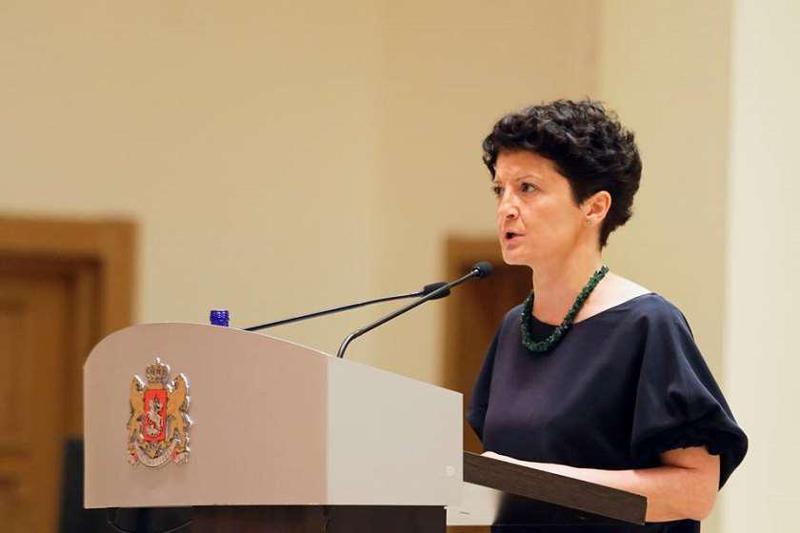 西娅·楚卢基亚尼：马穆卡·哈扎拉泽是“国家运动”的附属物，就像医学中的阑尾一样。