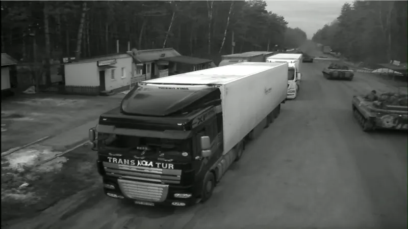 CNN: Military vehicles entering Ukraine from border crossing with Belarus