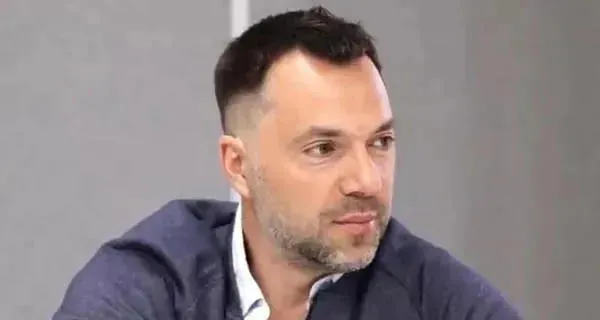 Алексей Арестович - У Даты Туташхия было правило конспирации и звучало оно так: если тебе назначили встречу, приди на нее за сутки раньше или на сутки позже, всегда останешься живым – Именно это правило нужно использовать