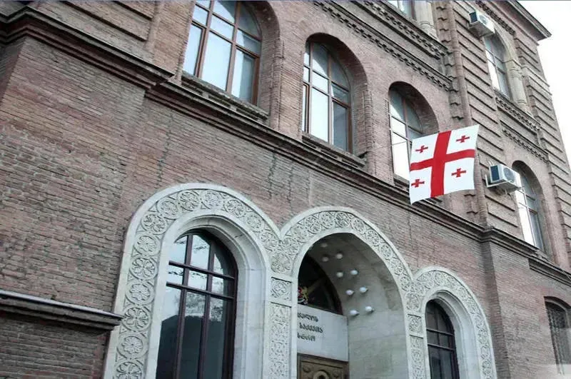საფრანგეთში საქართველოს ელჩი თანამდებობის დატოვების მიზეზებზე - ფუნქციის შესრულება მიწევდა შეურაცხყოფის, ცილისწამების, ზეწოლის, შევიწროებისა და მუქარის კონტექსტში, რაც სათავეს იღებს სისტემაში ღრმად დამკვიდრებული კლანური პრაქტიკიდან