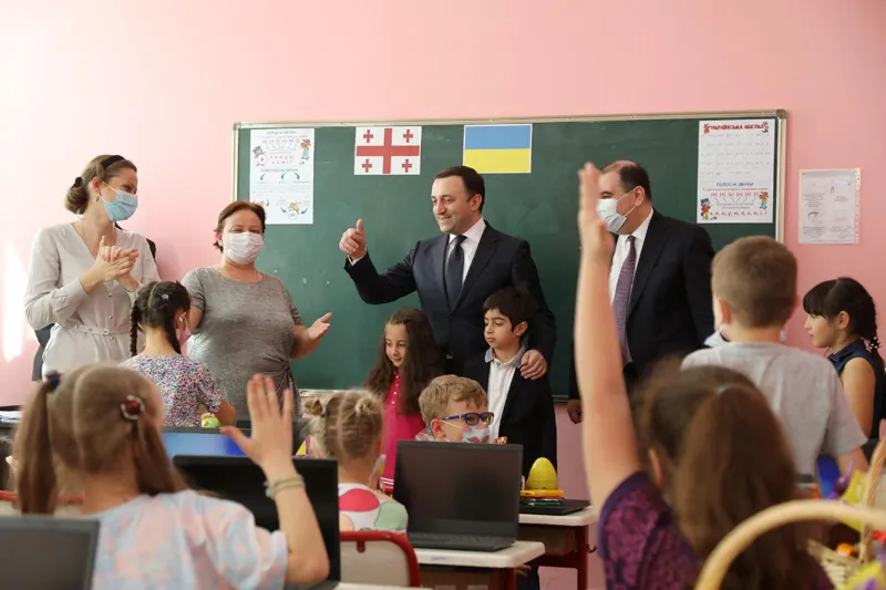 Irakli Gharibashvili: Together with my children, I visited Ukrainian schoolchildren, and my wish for our Ukrainian friends is to establish peace, end this war fast, and return to their homes in peace