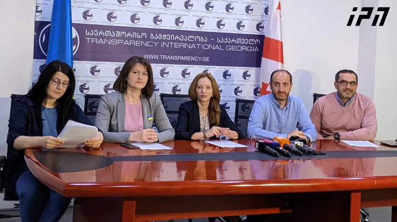 „საზოგადოებრივი მაუწყებლიდან“ გათავისუფლებული ჟურნალისტების ინტერესებს „საერთაშორისო გამჭვირვალობა - საქართველო" დაიცავს