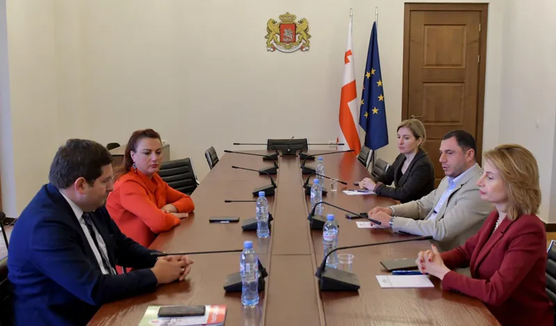 „საქართველოს მედიატორთა ასოციაციის“ თავმჯდომარე ირაკლი ყანდაშვილის მონაწილეობით საქართველოს პარლამენტის განათლებისა და მეცნიერების კომიტეტში სამუშაო შეხვედრა გაიმართა
