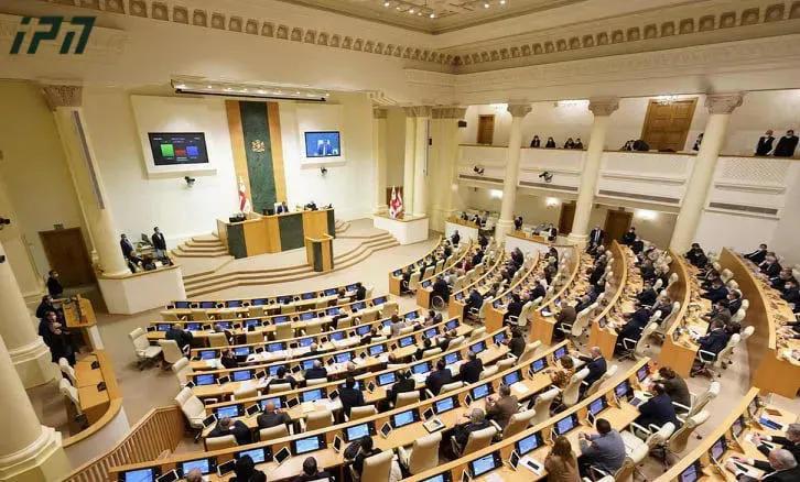 Cегодня в парламенте пройдут политические дебаты