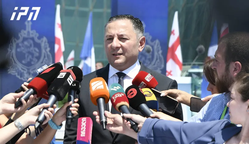 ვახტანგ გომელაური საქართველოში ამერიკის შეერთებული შტატების ელჩს და საელჩოს დამოუკიდებლობის დღეს ულოცავს