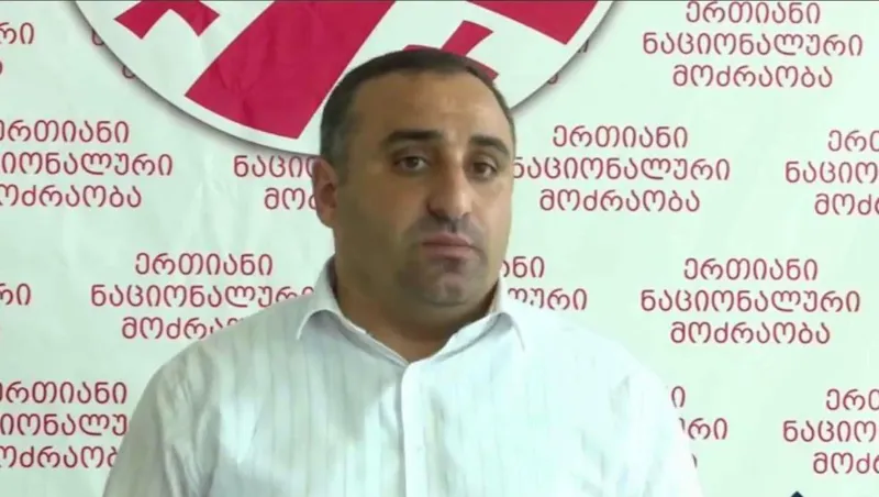 ბათუმის საკრებულოში „ნაციონალური მოძრაობის“ წევრი - რიჟვაძე-ჩიქოვანის ტანდემმა ბათუმს ყველაფერი აკადრა - მინდა ვუთხრა ჩიქოვანს და მის ჯგუფს, რომლებმაც ქალაქი გაძარცვეს: ყველა კითხვაზე მოგიწევთ პასუხის გაცემა