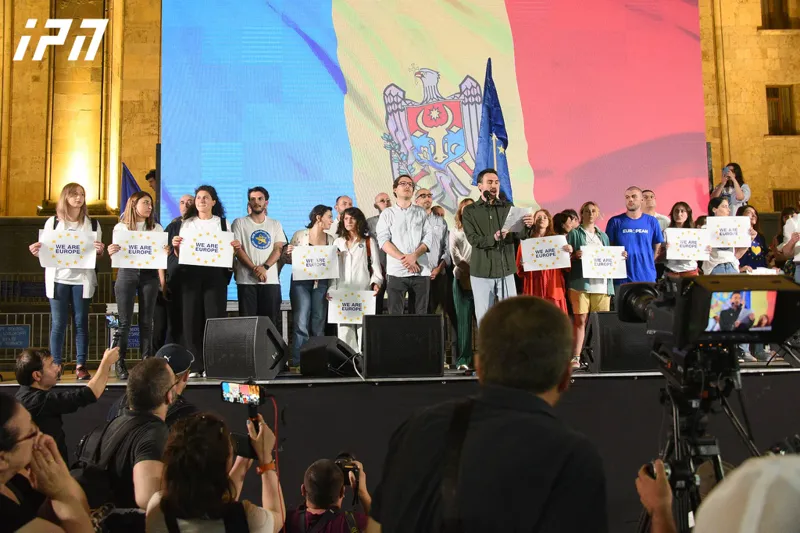 პარლამენტთან მიმდინარე აქციაზე ახალი სახალხო მოძრაობის შექმნა დაანონსდა, რომლის წარდგენა 24 ივნისს მოხდება