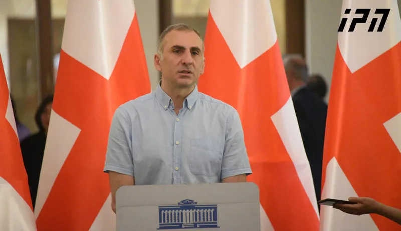 ალეკო ელისაშვილი - ყველაფერი იმაზე მიანიშნებს, რომ „ქართული ოცნება“ პრეზიდენტის იმპიჩმენტისთვის სერიოზულად ემზადება და თითოეულ ხმას ითვლის - ის, რომ დავით სერგეენკოს სადეპუტატო უფლებამოსილება არ შეუწყვიტეს, ამის დასტურია!